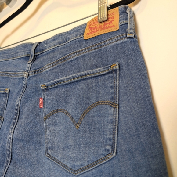 Levi's 721 High Rise Raw Hem Distressed Ankle Skinny Jeans Blue Denim Size 31 - Picture 6 of 8